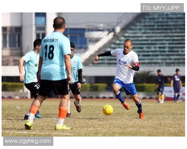 武汉足球队在挑战赛中以60分稳居积分榜首位,展现强劲实力 武汉足球队在挑战赛中以60分稳居积分榜首位,展现强劲实力